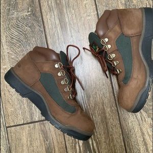 Boys Timberland field boot 5.5